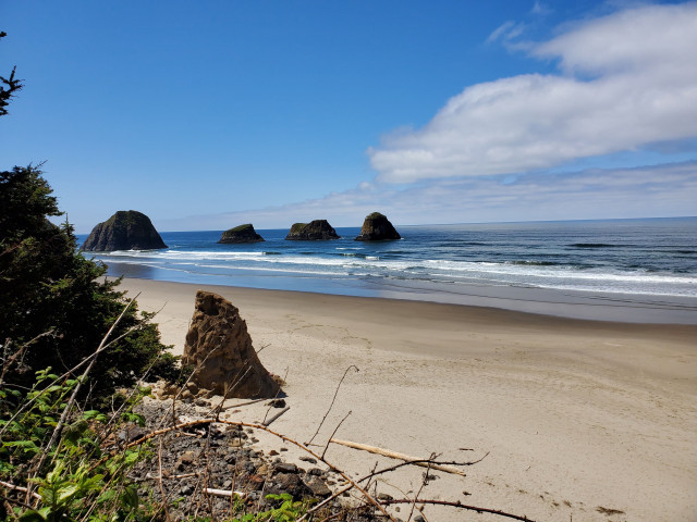 GIRLS TRIP TO CANNON BEACH, OREGON